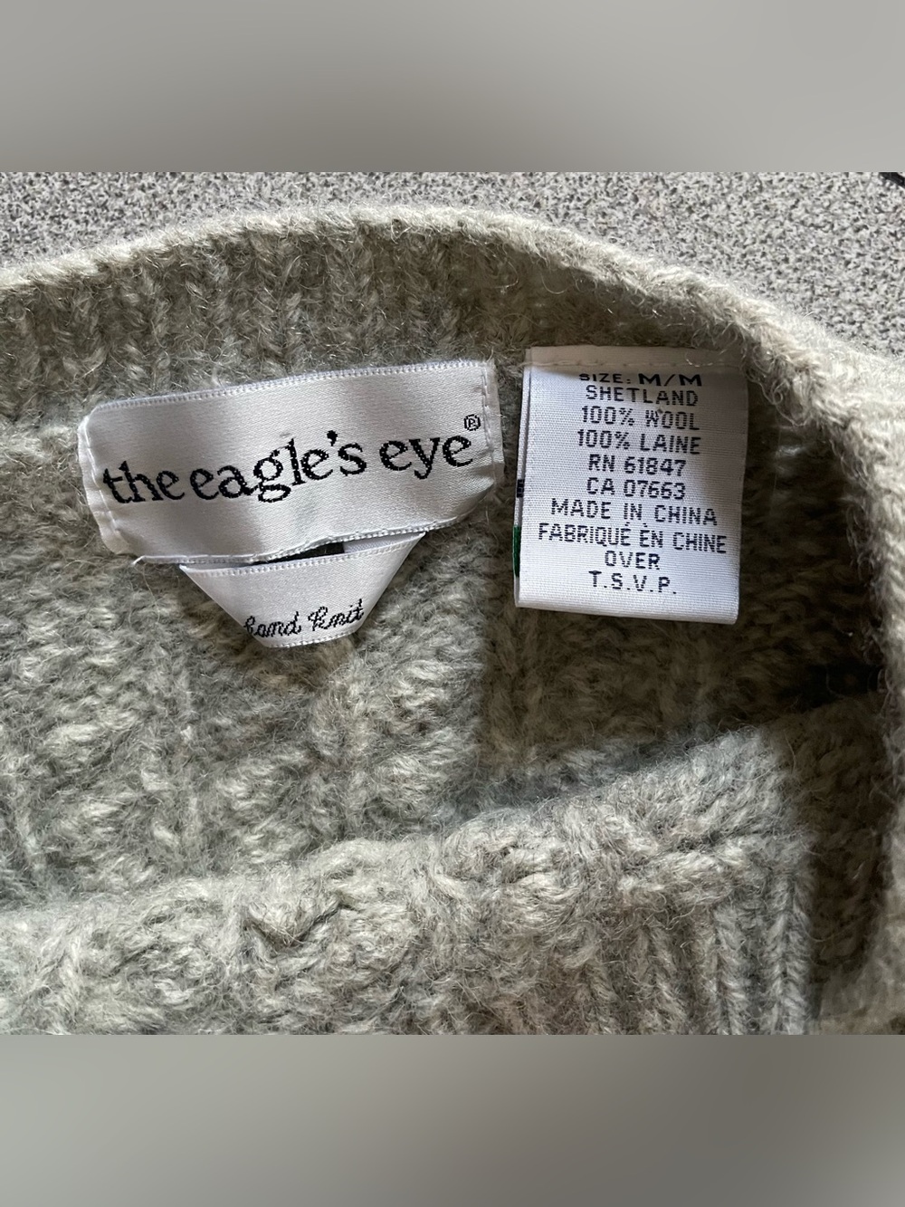The Eagles Eye Gray Wool Cable Knit Seal Polar Bear Motif Sweater Size Medium - Picture 7 of 11